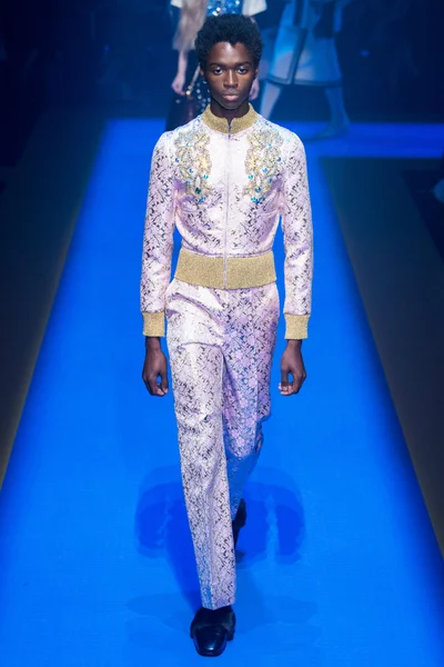 Look 41